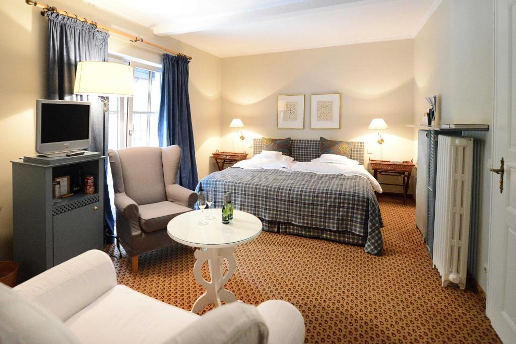 Romantik Hotel Jagdhaus Waldfrieden Bilsen Bilik gambar