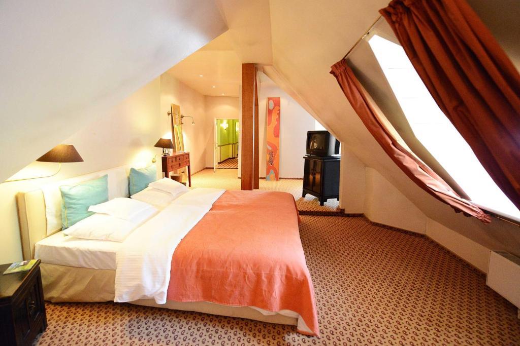 Romantik Hotel Jagdhaus Waldfrieden Bilsen Bilik gambar